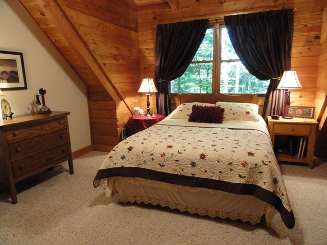 Treehouse Upstairs Bedroom